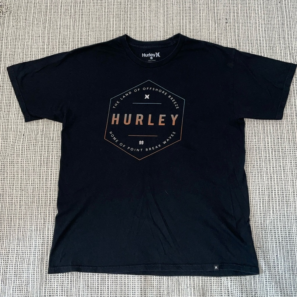 Preowned Hurley black t shirt